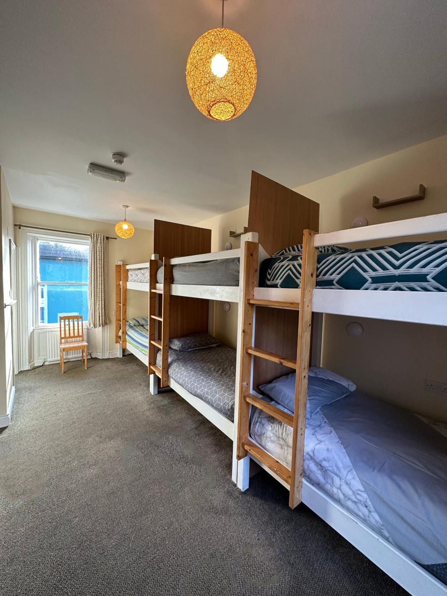 The Grapevine Hostel Дингъл Екстериор снимка
